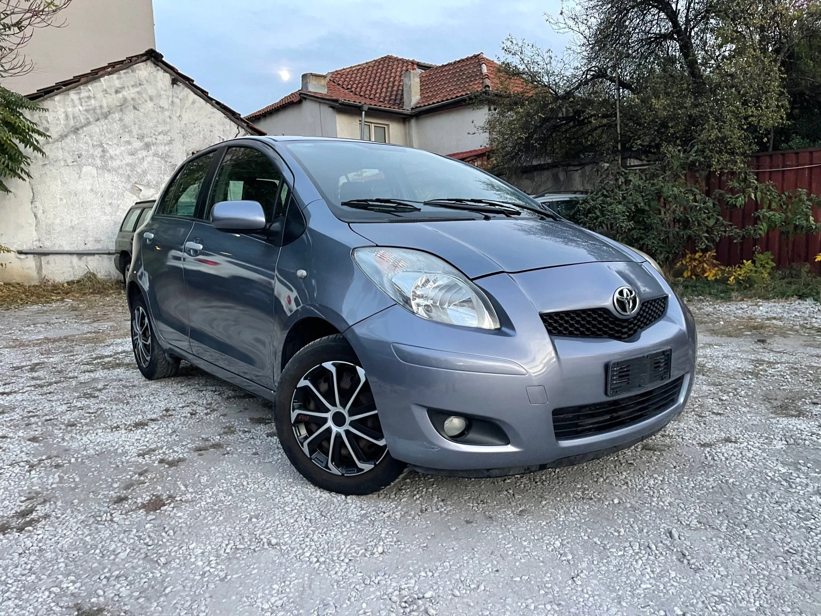 Toyota Yaris 1.0VVT 85HP VERIGA GAS  FACE KLIMA 2012G eur 5 - изображение 5