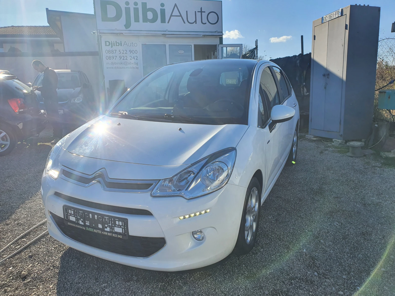 Citroen C3 1.6HDI EXCLUSIVE EURO6 - изображение 3