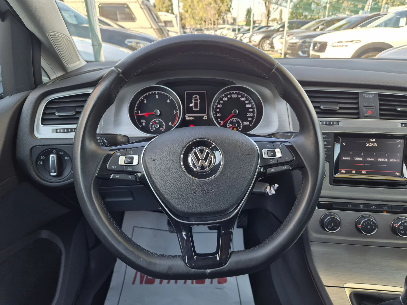 VW Golf 1.6TDI-168.000км-СУПЕР СЪСТОЯНИЕ - изображение 8