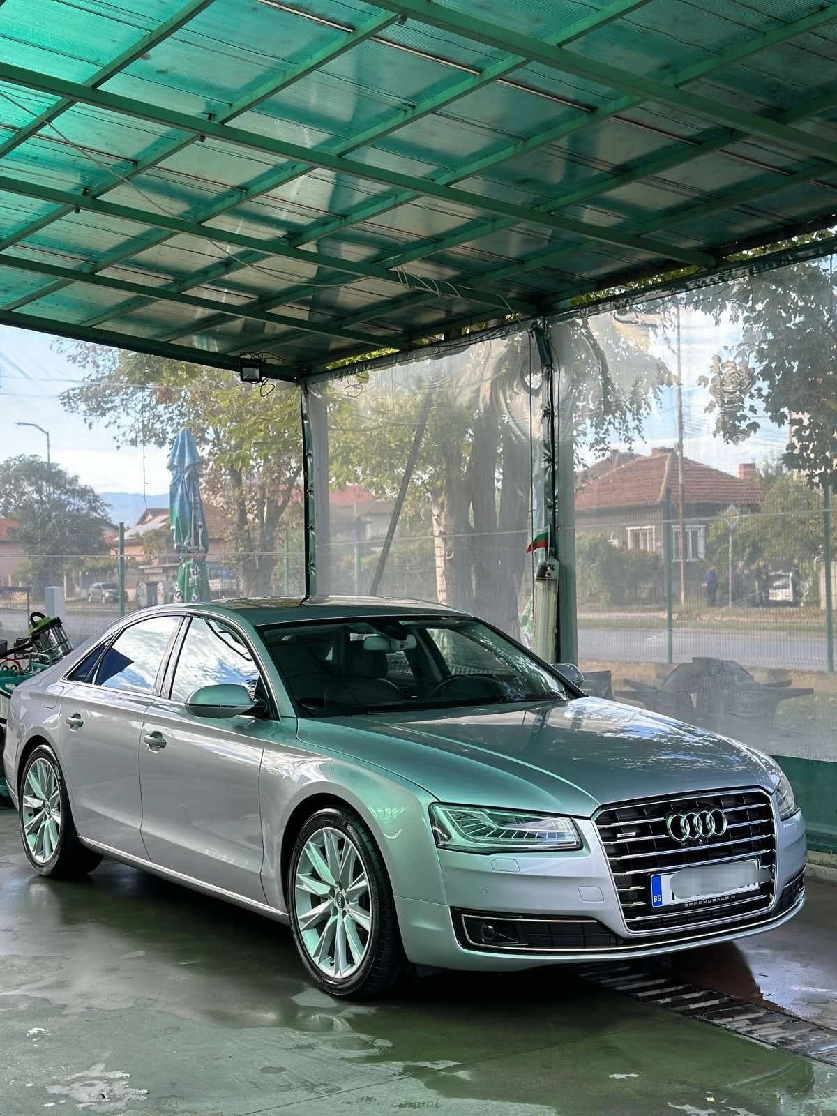 Audi A8  - изображение 2