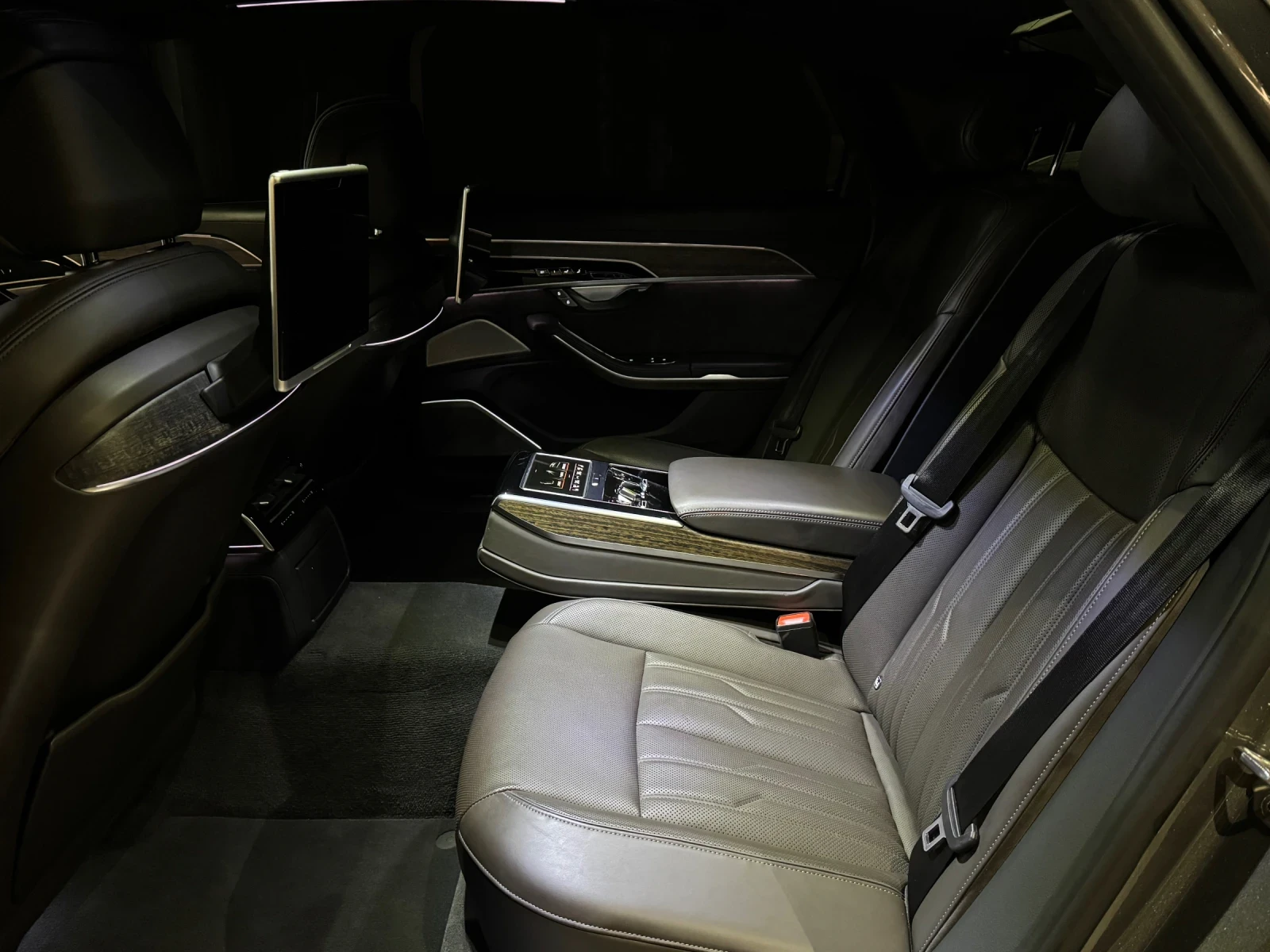 Audi A8 55 TFSI Long - изображение 10