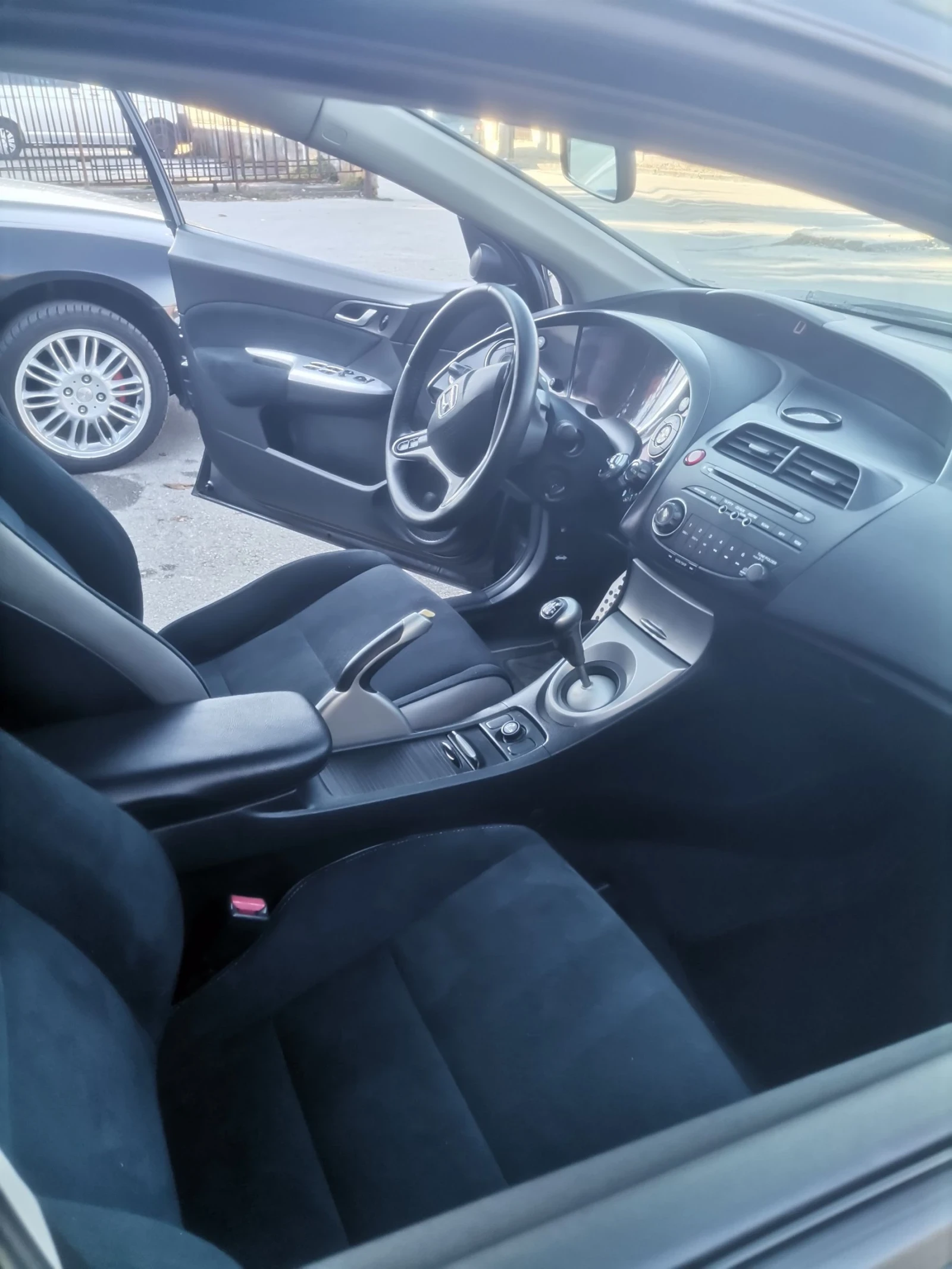 Honda Civic 1.4  - изображение 7