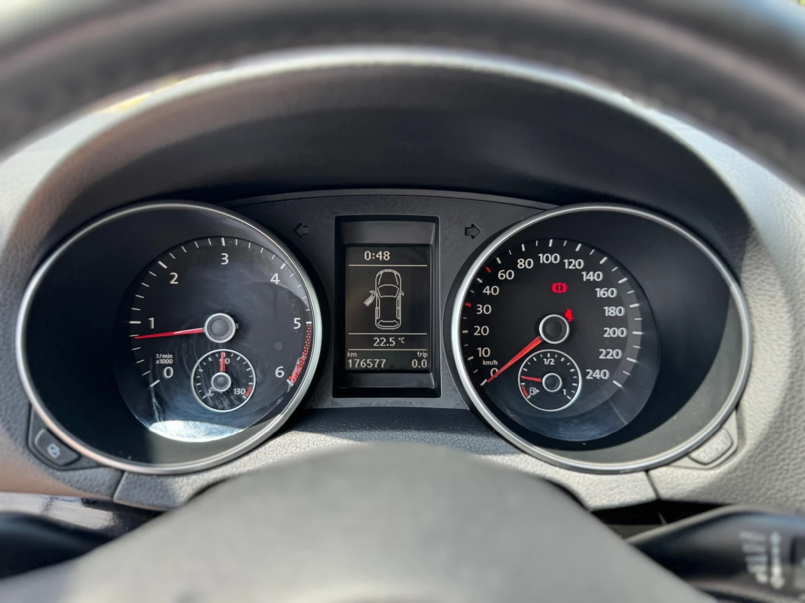 VW Golf 1.6TDI* 105* * * *  | Mobile.bg   17