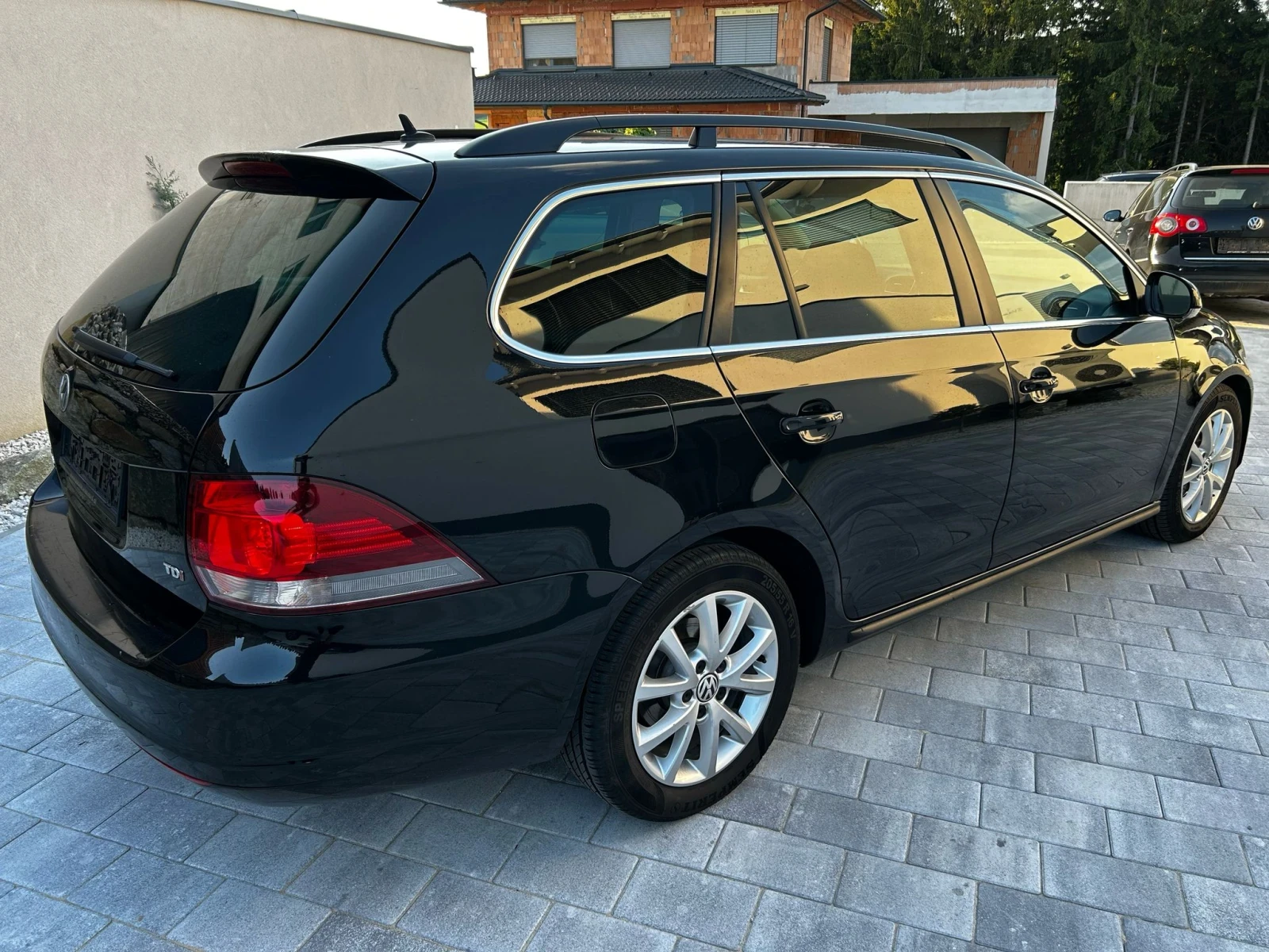 VW Golf 6 High line  топ екстри, Рециклирани Дюзи , снимка 5 - Автомобили и джипове - 51894890