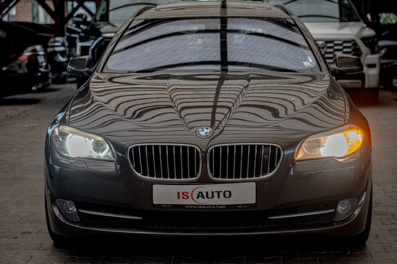 BMW 530 F11/xDrive/Night Vision/Панорама/Dynamic Drive/Под - изображение 2