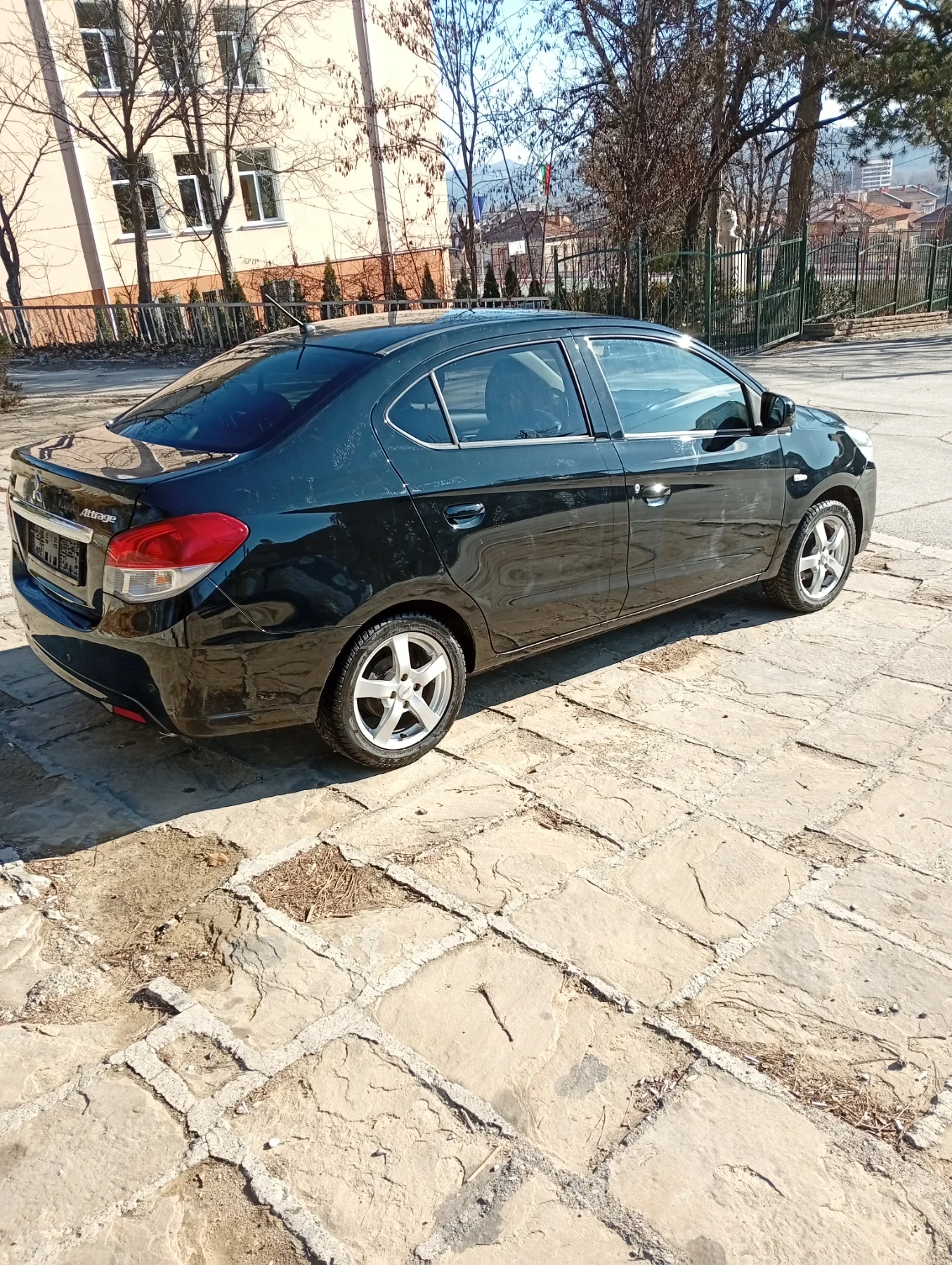 Mitsubishi Space star 1.2 - изображение 3