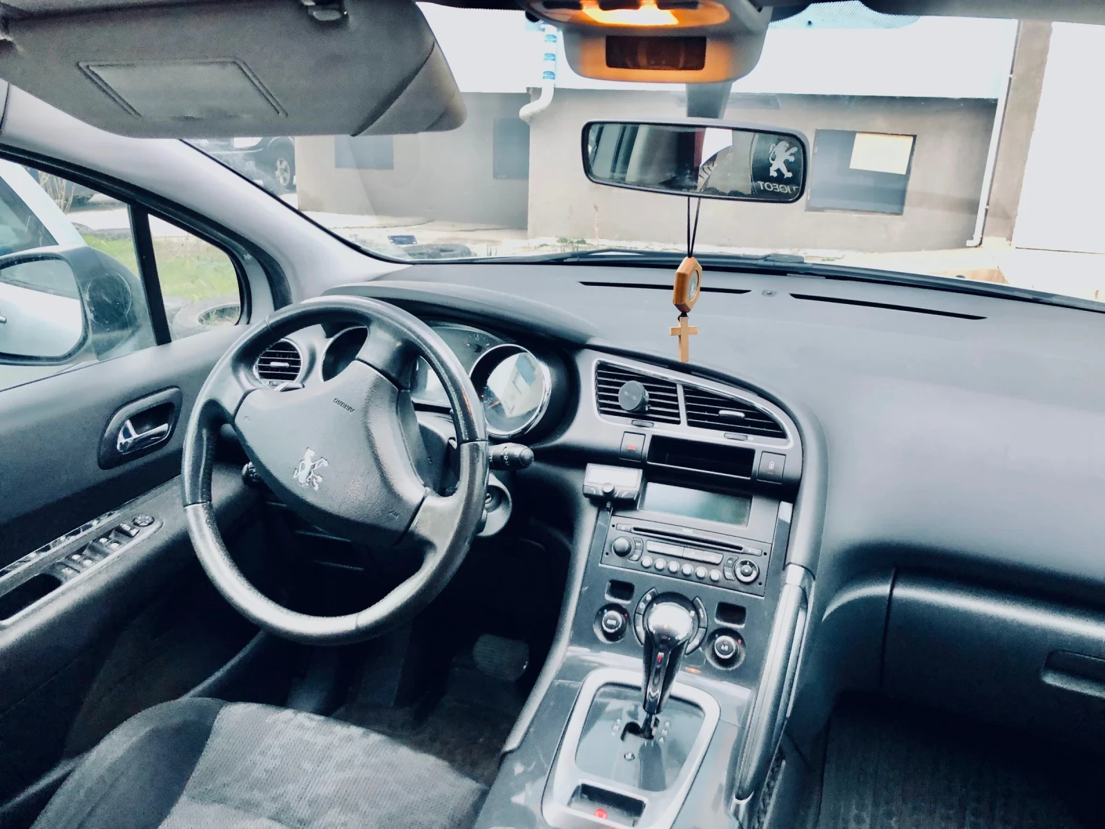 Peugeot 3008 1, 6 HDI - изображение 4