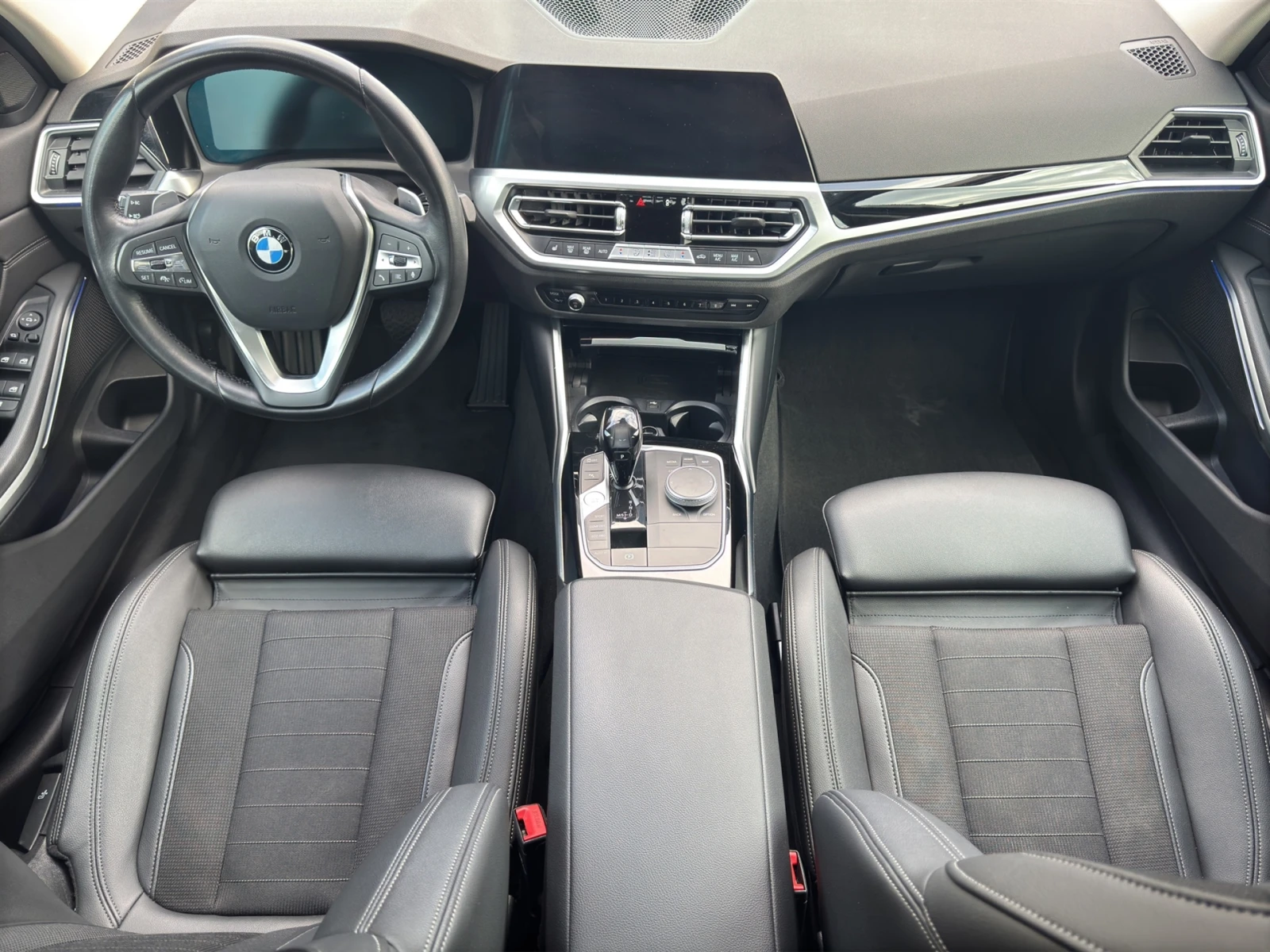 BMW 320 xDrive, снимка 7 - Автомобили и джипове - 53936597