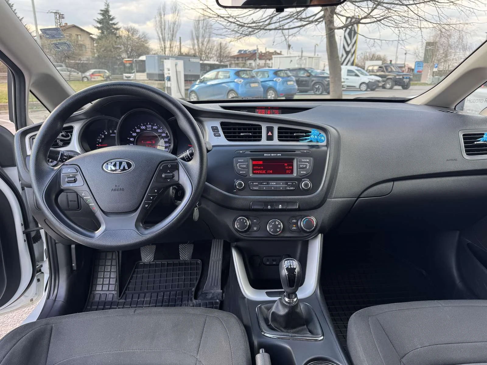 Kia Ceed 1.6CRDI | Mobile.bg � ����������� 14