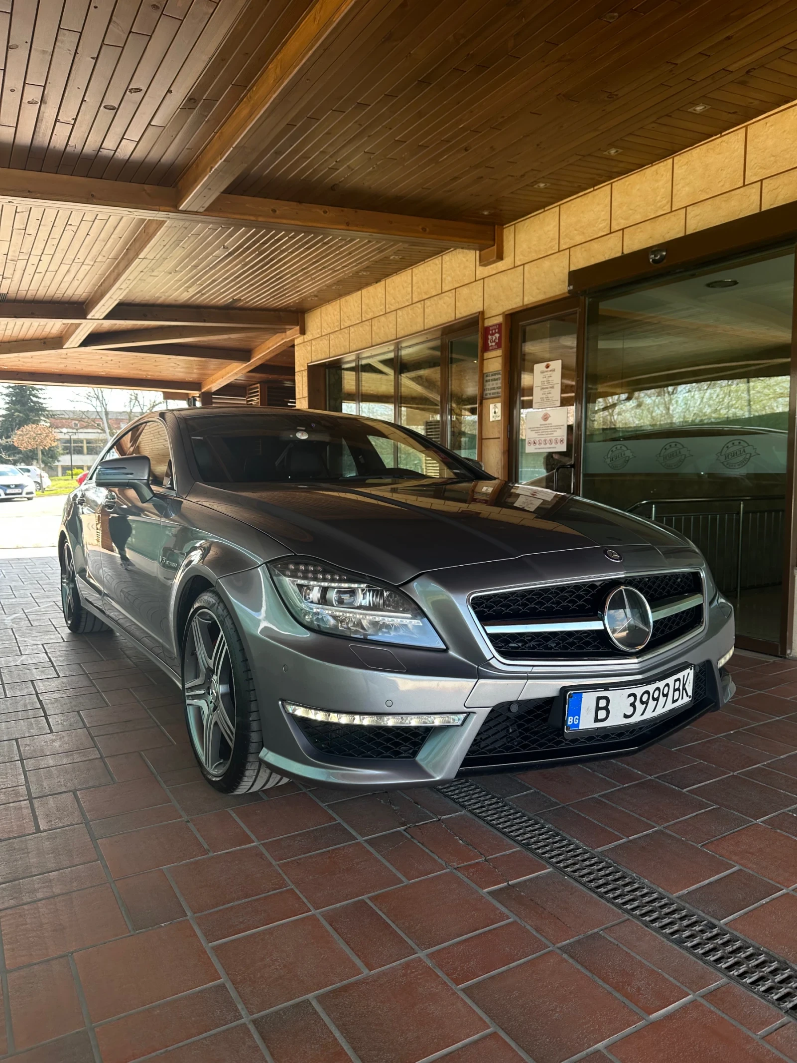 Mercedes-Benz CLS 63 AMG Performance Pack, снимка 7 - Автомобили и джипове - 54077494