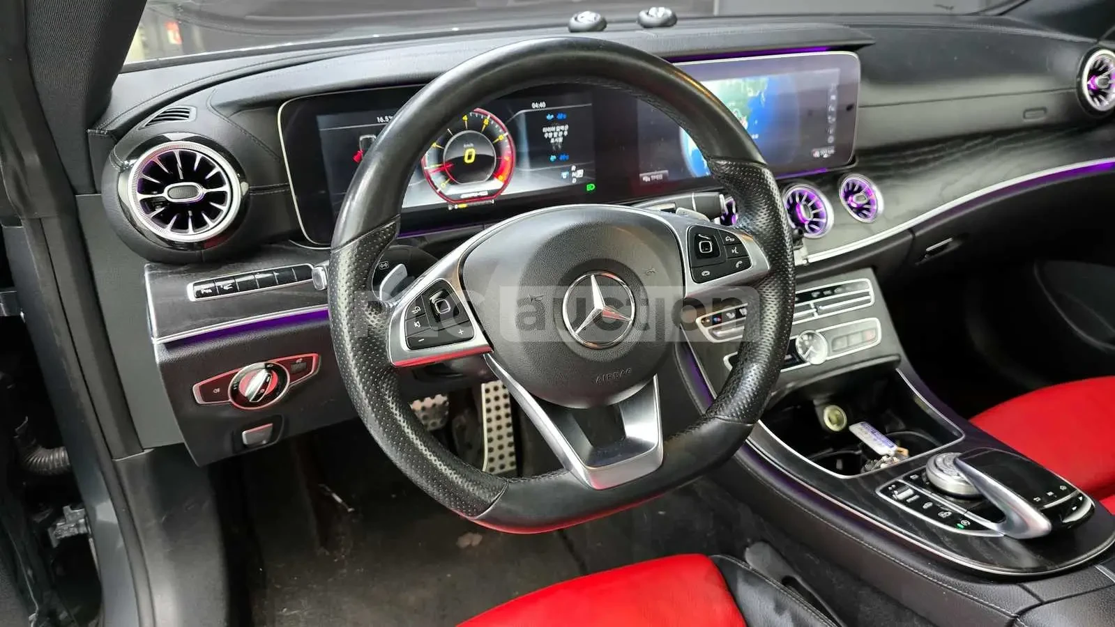 Mercedes-Benz E 220 AMG PK* BURMASTER* KEYLESS* AMBIENT* КРАЙНА ЦЕНА, снимка 6 - Автомобили и джипове - 54169979