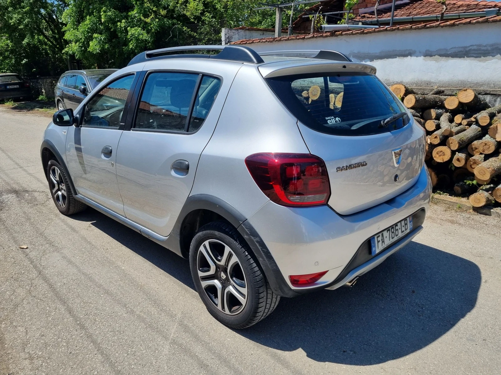 Dacia Sandero 0.9Tce STEPWAY/КАМЕРА/КЛИМАТРОНИК , снимка 6 - Автомобили и джипове - 54440665
