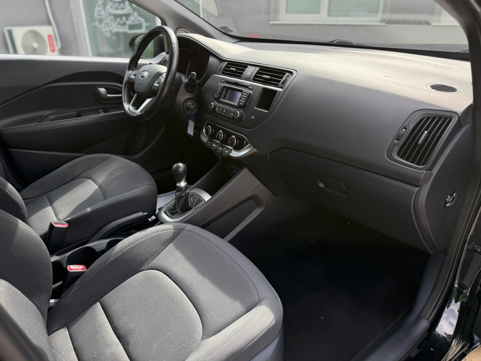 Kia Rio 1.25i 84кс 122000КМ ГЕРМАНИЯ, снимка 6 - Автомобили и джипове - 54482162