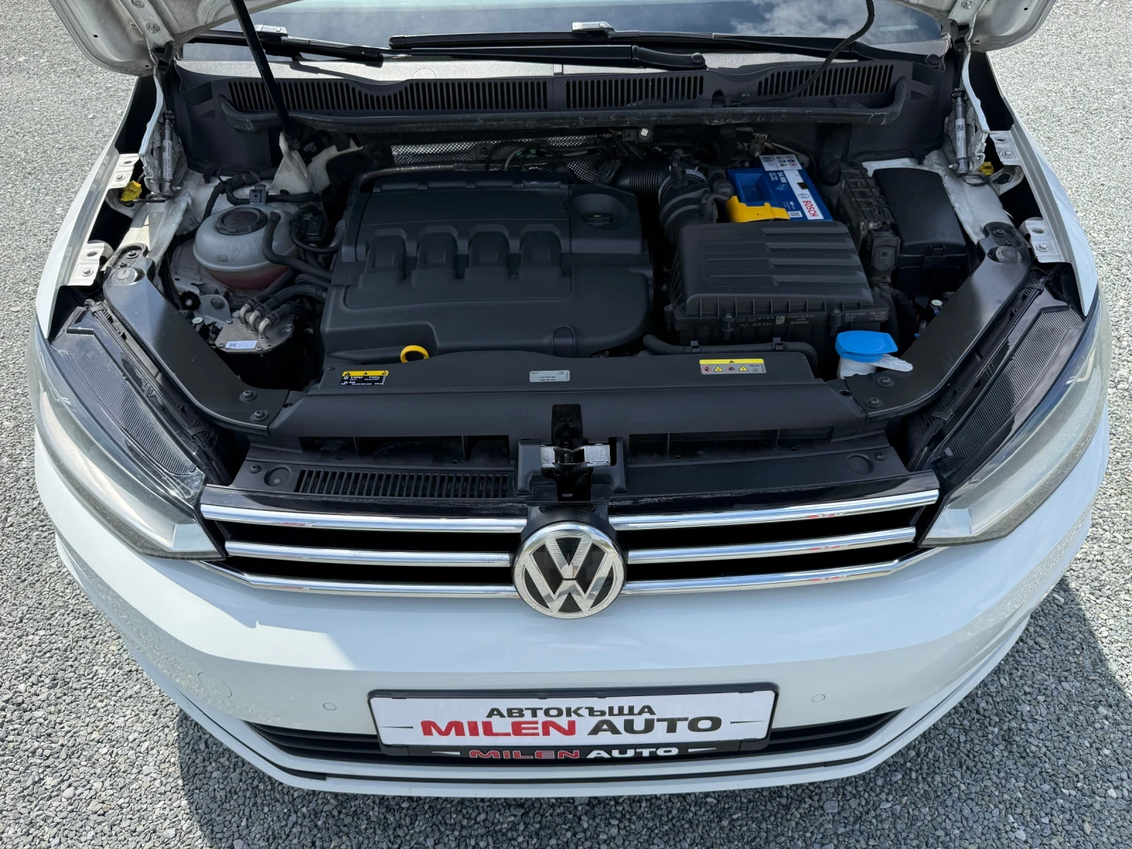 VW Touran (KATO НОВА), снимка 17 - Автомобили и джипове - 54554295