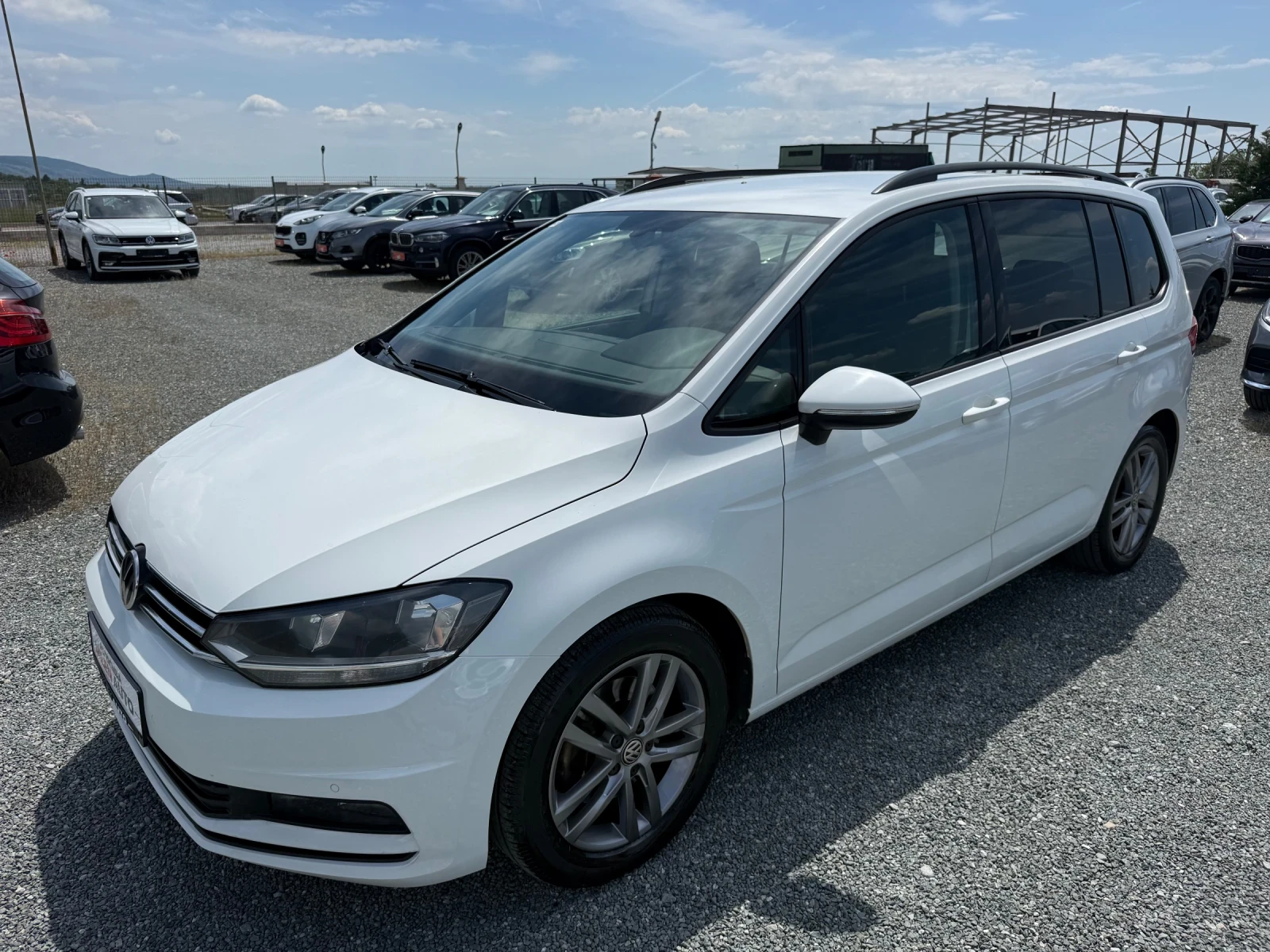 VW Touran (KATO НОВА)