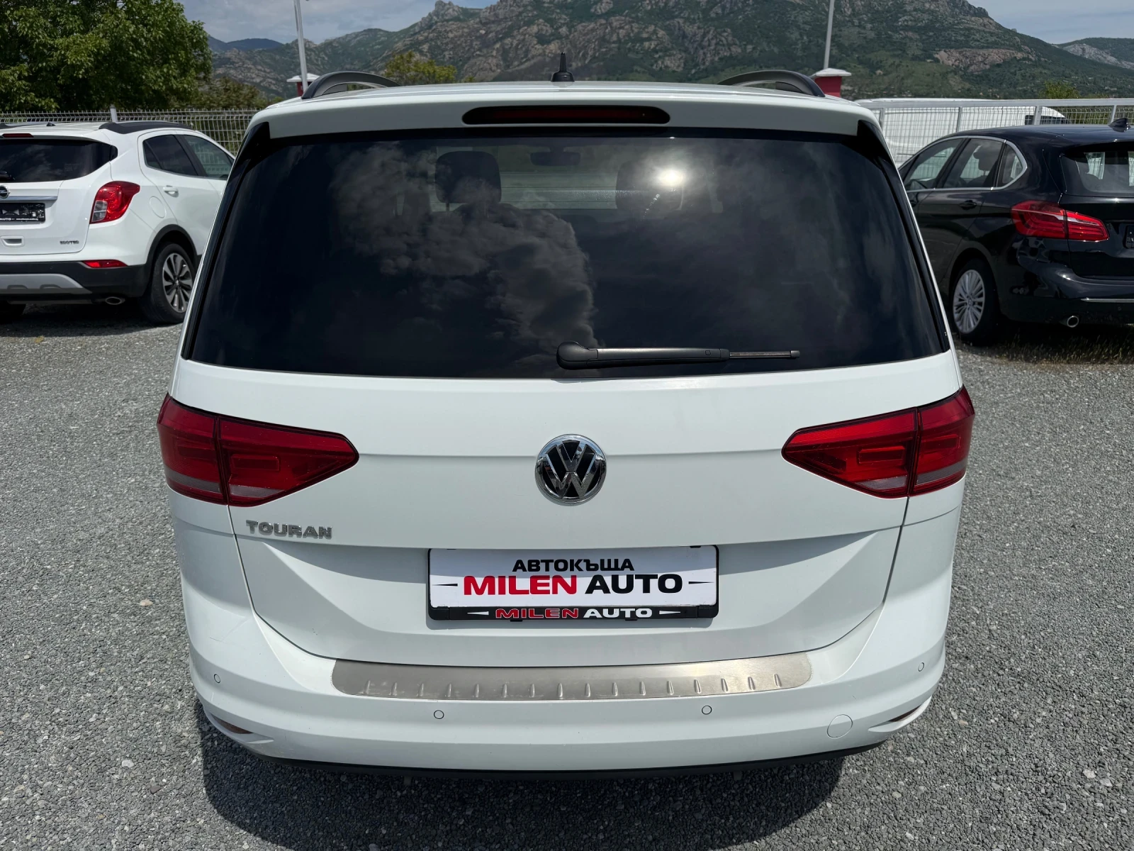 VW Touran (KATO НОВА), снимка 7 - Автомобили и джипове - 54554295