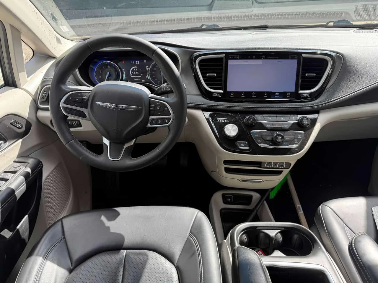 Chrysler Pacifica TOURING L| DISTR| 360| ПОДГРЕВ| CARFAX| АВТОКРЕДИТ, снимка 8 - Автомобили и джипове - 54568095