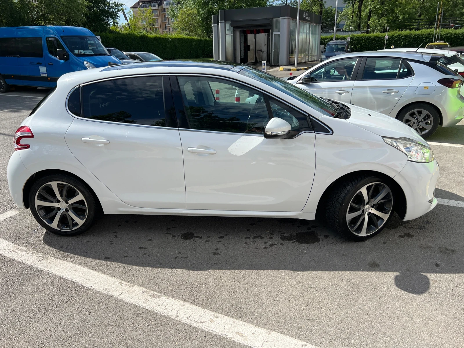 Peugeot 208 1.6VTI ALLURE AUTO, снимка 8 - Автомобили и джипове - 54576506