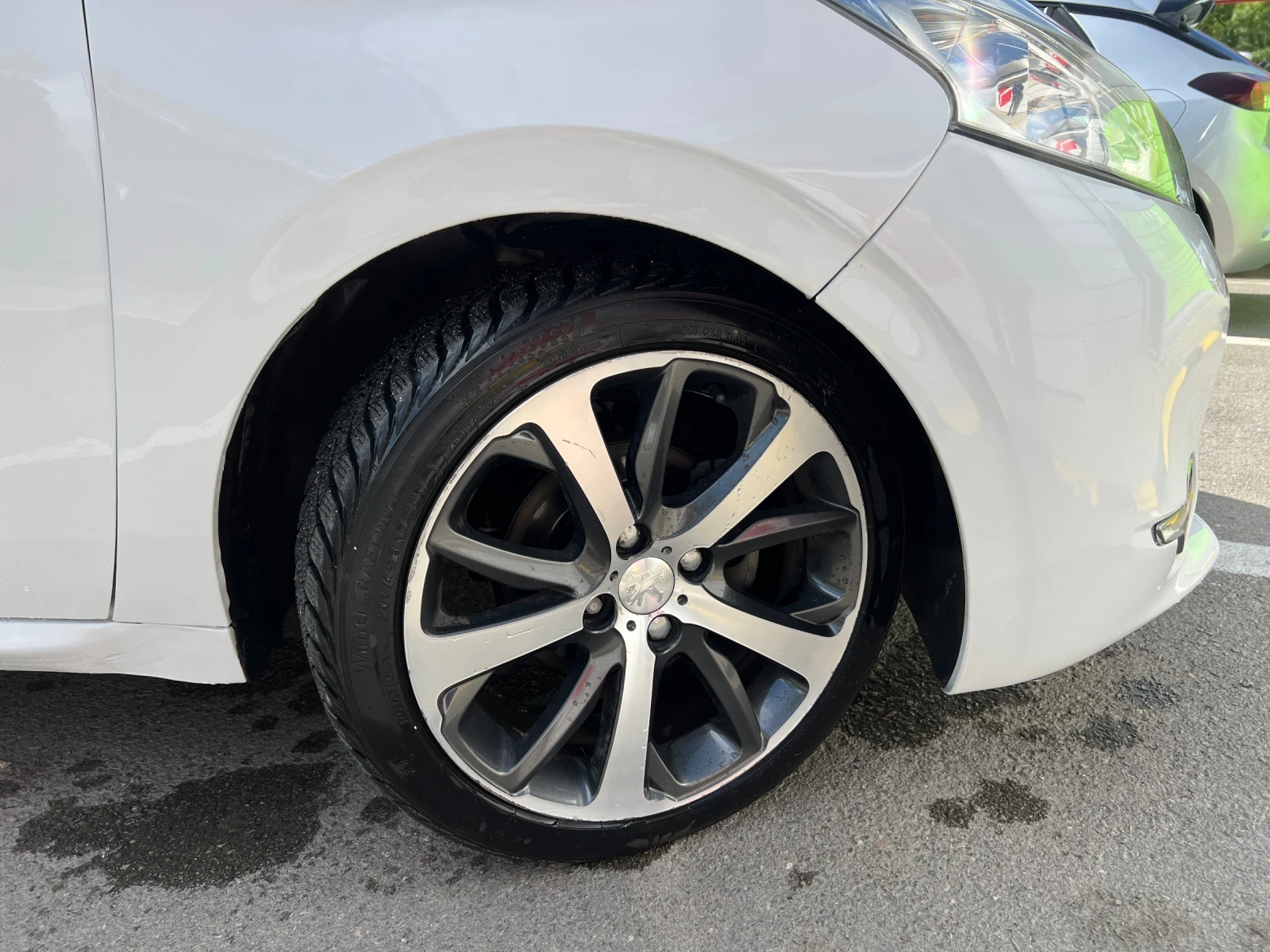 Peugeot 208 1.6VTI ALLURE AUTO, снимка 9 - Автомобили и джипове - 54576506