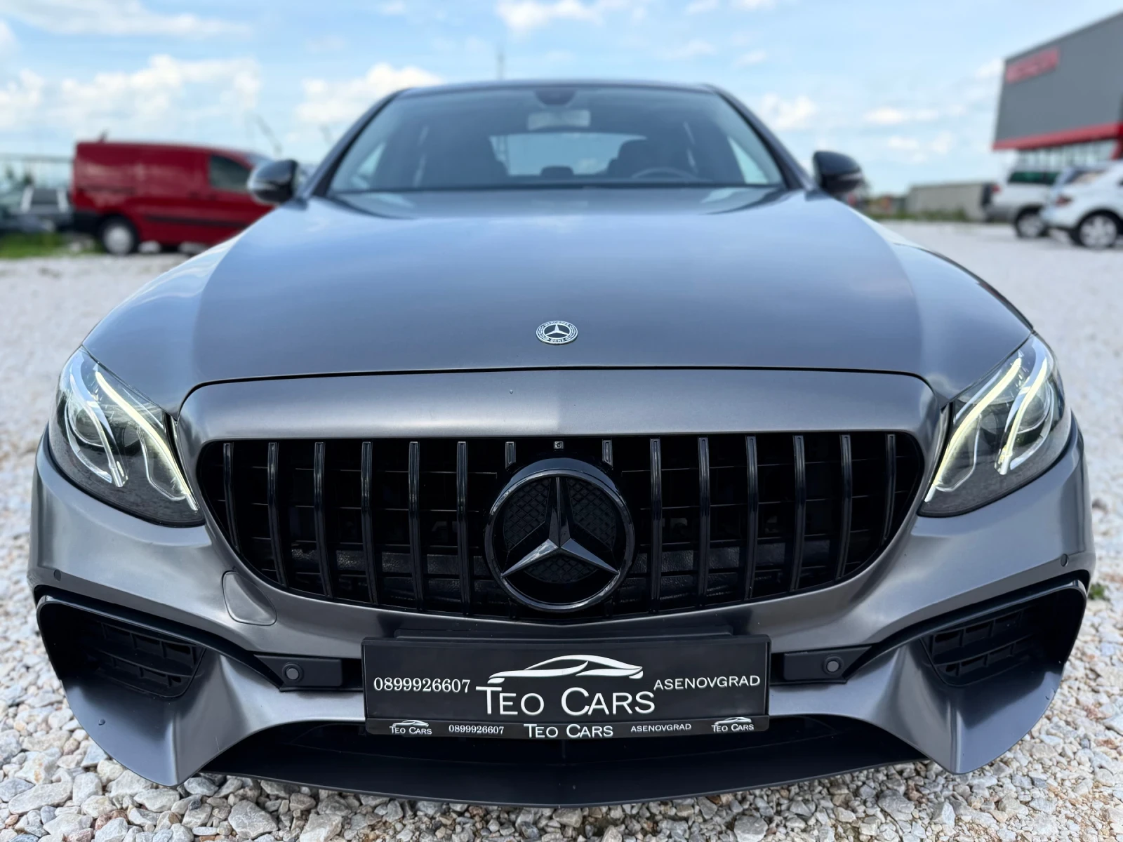 Mercedes-Benz E 200 220 CDI / AMG / 9G / BURMESTER / DISTRONIC /CAMERA, снимка 2 - Автомобили и джипове - 54671535