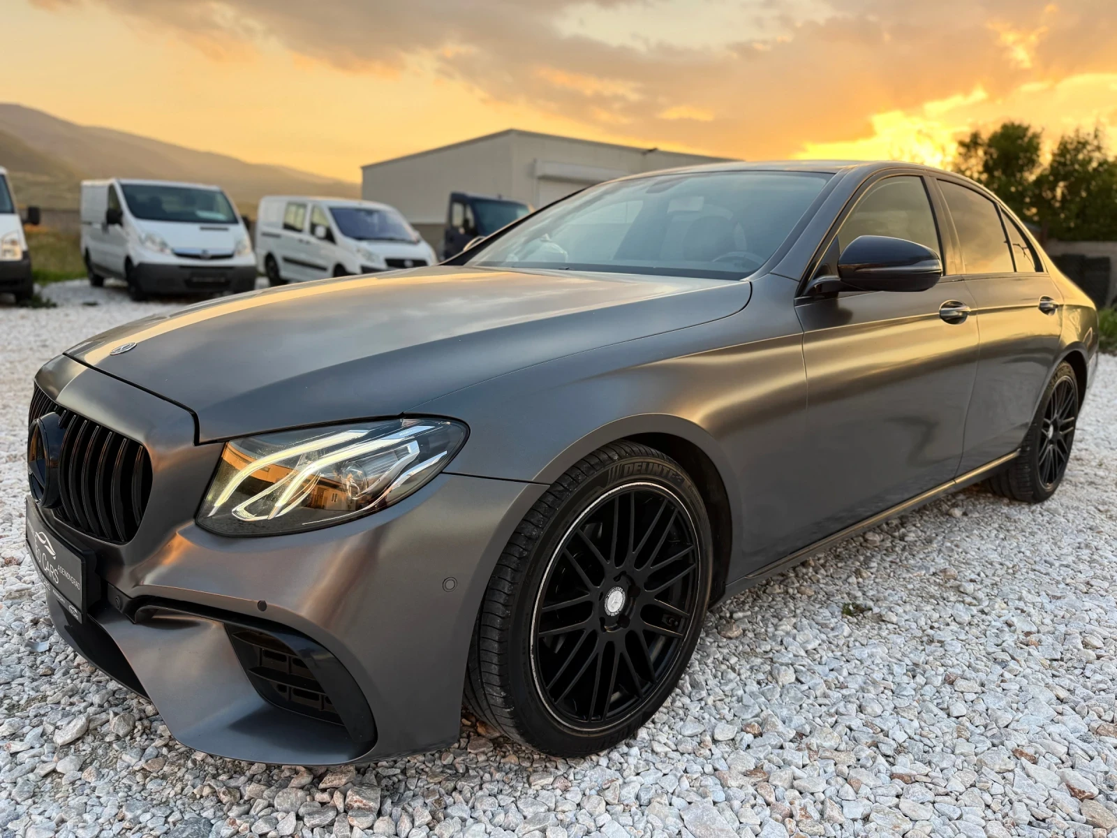 Mercedes-Benz E 200 220 CDI / AMG / 9G / BURMESTER / DISTRONIC /CAMERA