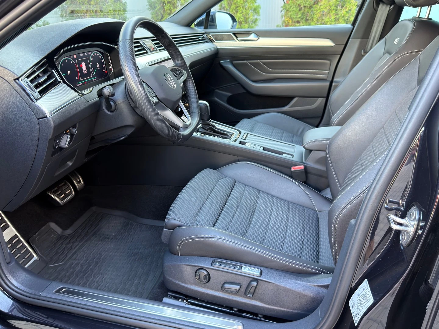VW Passat, снимка 5 - Автомобили и джипове - 54923008