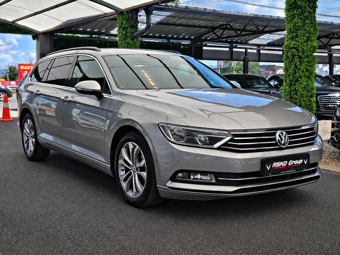 VW Passat 2.0TDI/GERMANY/DISTRONIC/ERGO COMFORT/CAR PLAY/LIZ, снимка 3 - Автомобили и джипове - 54997352