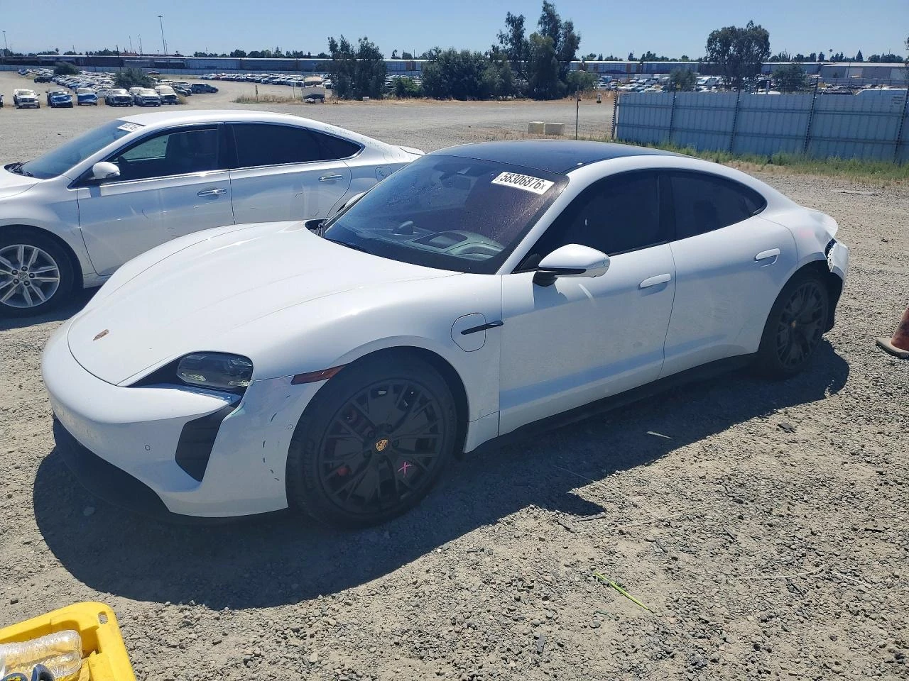 Porsche Taycan GTS , снимка 3 - Автомобили и джипове - 55057379