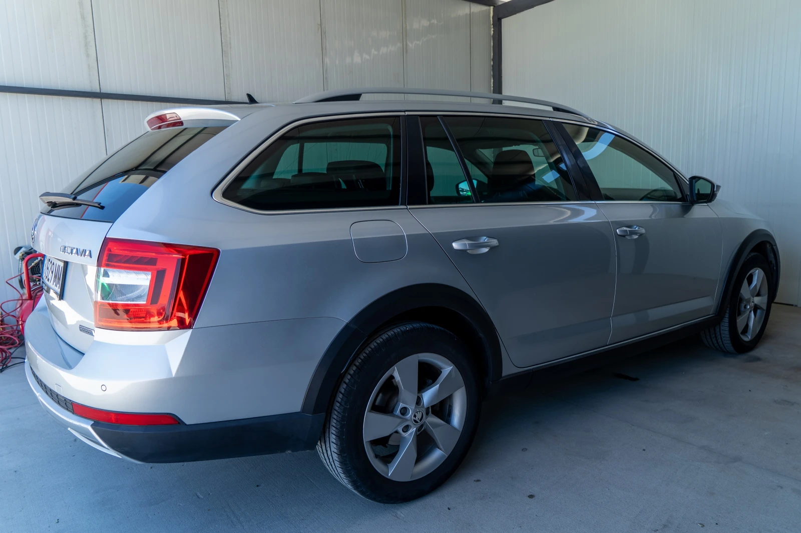 Skoda Octavia SCOUT = 2.0TDI = 4X4 = 2018 =  DSG = ЛИЗИНГ, снимка 5 - Автомобили и джипове - 55083496