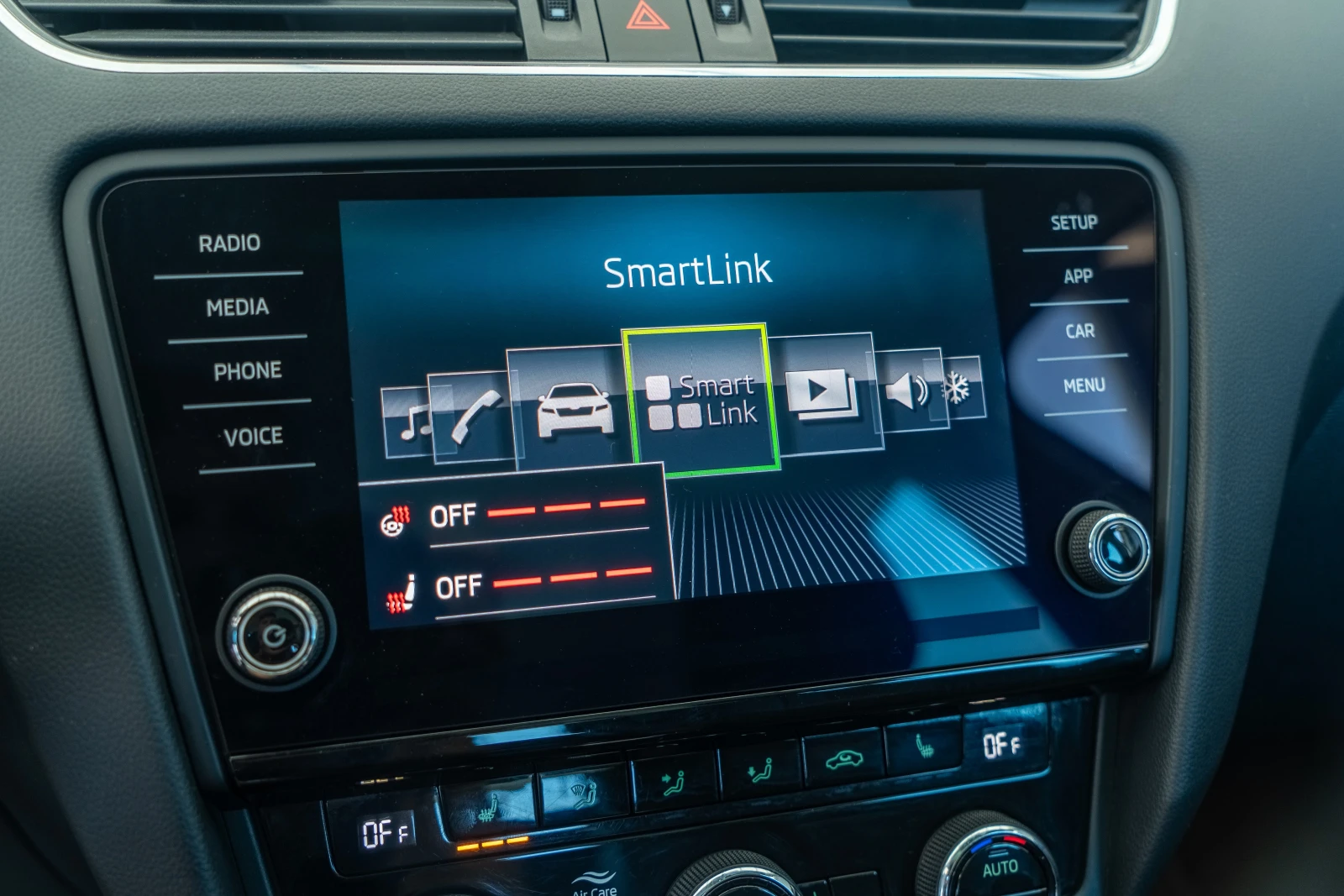 Skoda Octavia SCOUT = 2.0TDI = 4X4 = 2018 =  DSG = ЛИЗИНГ, снимка 13 - Автомобили и джипове - 55083496