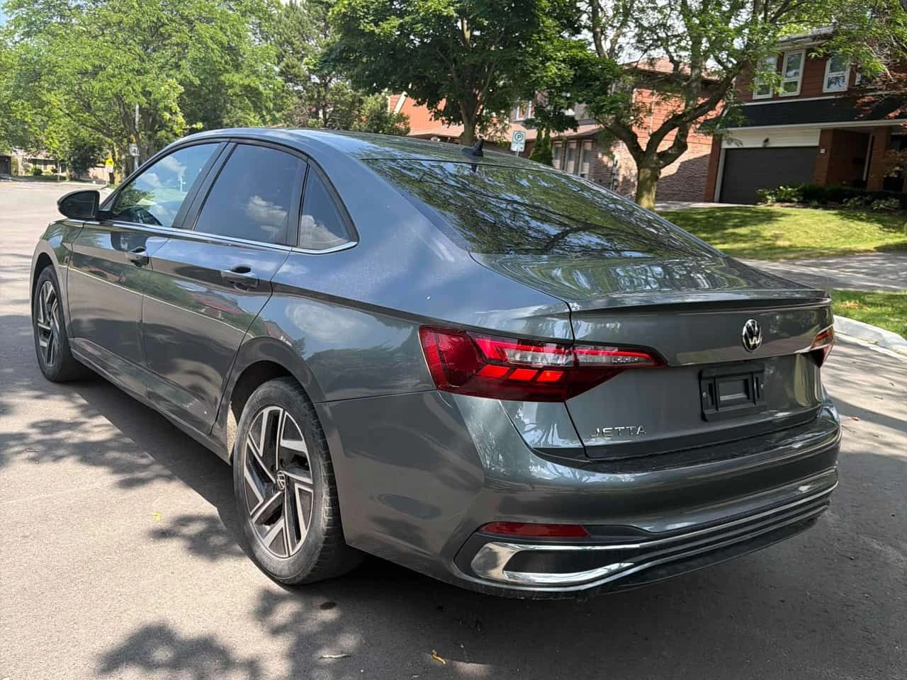 VW Jetta * Highline * CARFAX * БЕЗ ПЪРВОНАЧАЛНА ВНОСКА, снимка 10 - Автомобили и джипове - 55179971