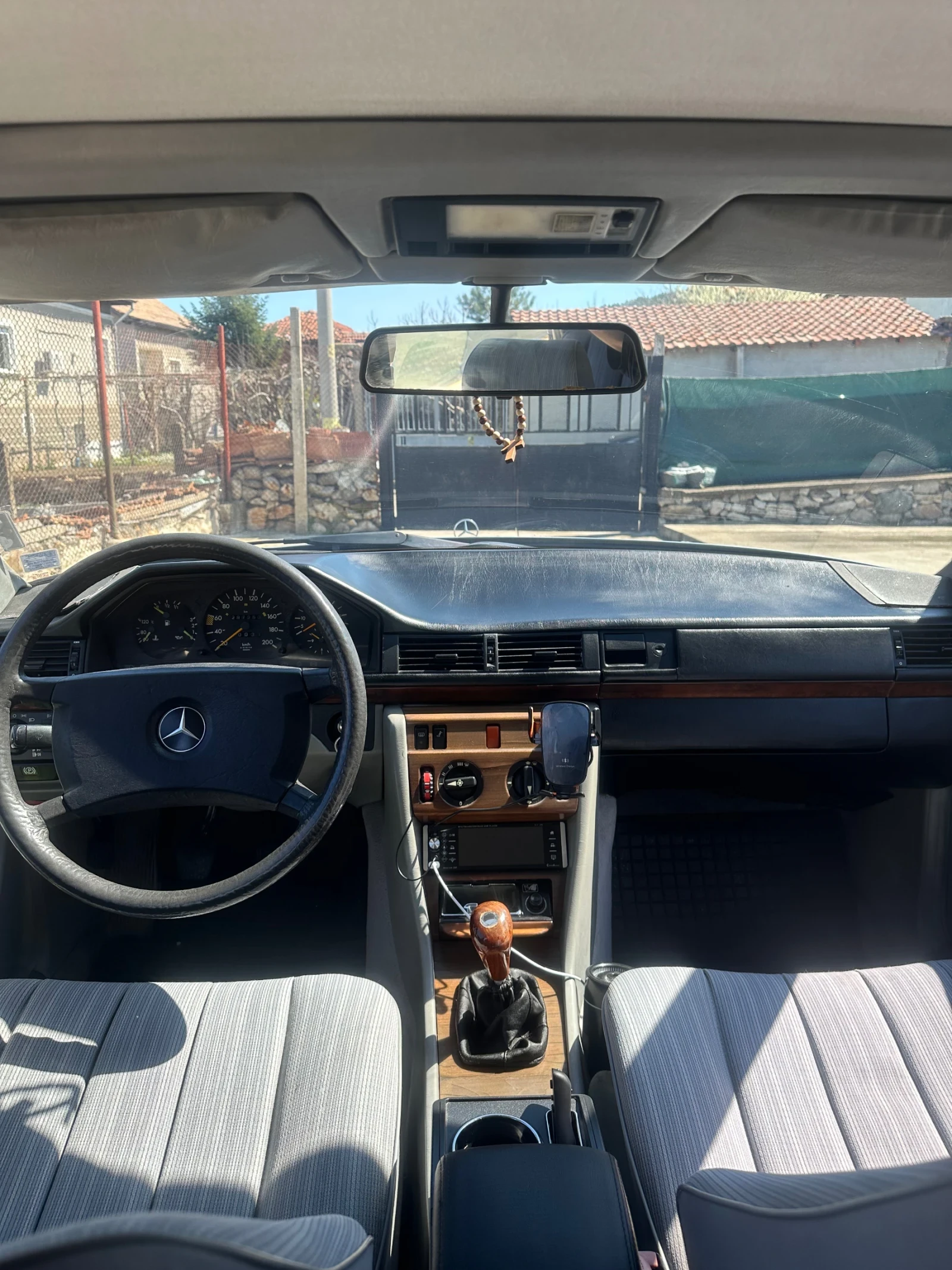 Mercedes-Benz 124, снимка 9 - Автомобили и джипове - 55322197