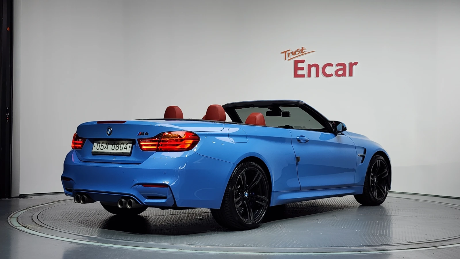 BMW M4 CABRIO* ЧЕРВЕНА КОЖА* HEAD UP* NAVI* КАМЕРА, снимка 3 - Автомобили и джипове - 55395825