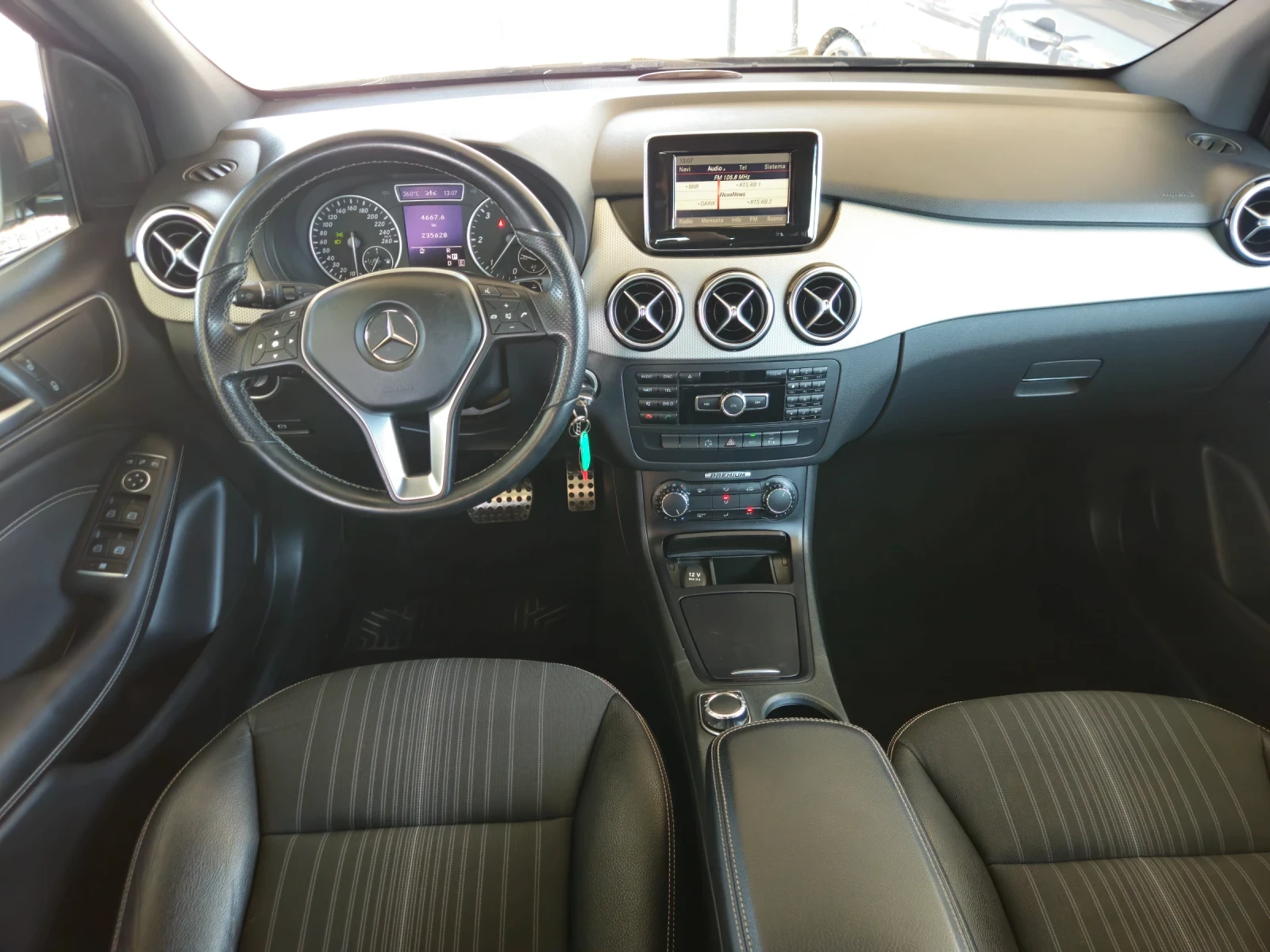 Mercedes-Benz B 180 2.0 D AUTOMAT , снимка 11 - Автомобили и джипове - 55482338