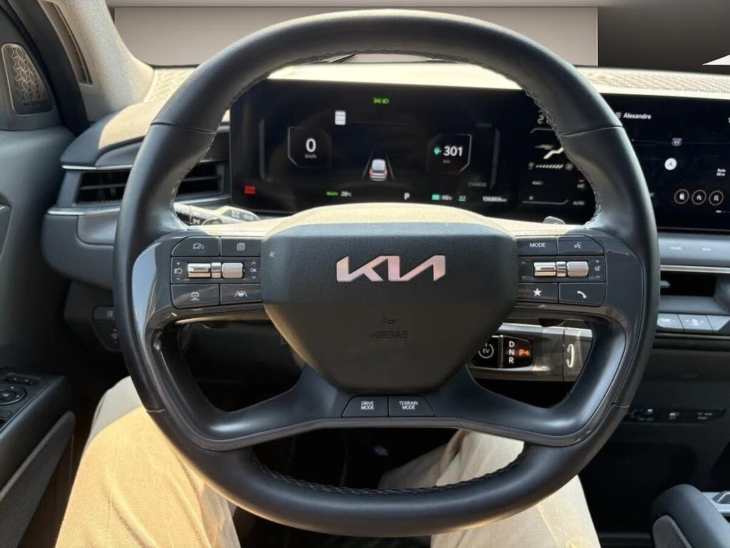 Kia EV9 DISTRONIC* 360* ОБДУХ* СЛ.ЛЕНТИ* HUD, снимка 10 - Автомобили и джипове - 55644141