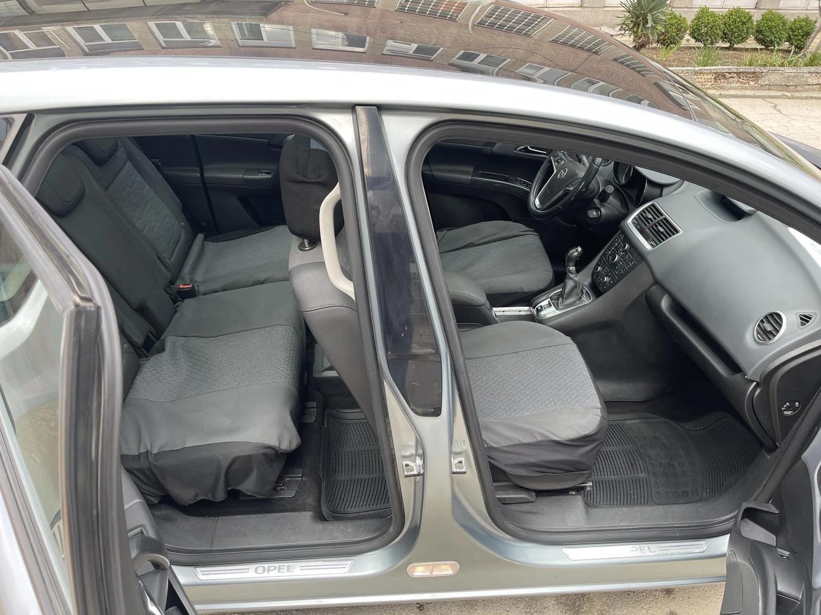 Opel Meriva, снимка 8 - Автомобили и джипове - 56164252