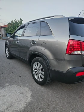 Kia Sorento Перфекно състояние 2.2 CRDI 197 к.с 2010г , снимка 4