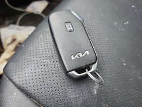 Kia Sportage EX /CARFAX/ Следене ма ленти/Подгрев/Панорама/Кожа - 20350 € / 39801.14 лв. - 92217808 6