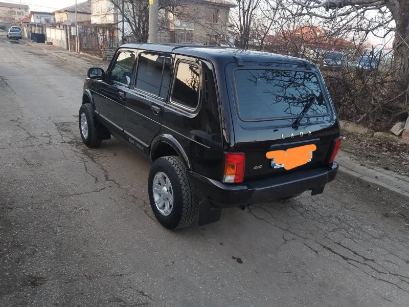 Lada Niva урбън, снимка 6 - Автомобили и джипове - 49089535