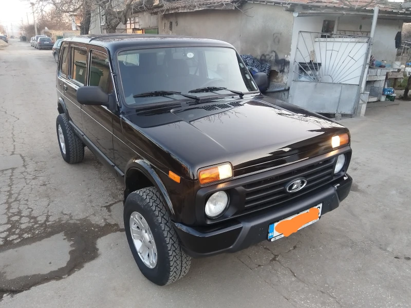 Lada Niva урбън, снимка 8 - Автомобили и джипове - 49089535