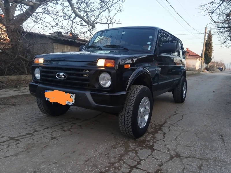 Lada Niva урбън, снимка 4 - Автомобили и джипове - 49089535