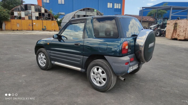 Toyota Rav4 Автомат, снимка 2 - Автомобили и джипове - 52050279