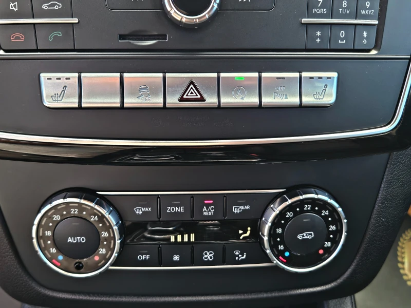 Mercedes-Benz GLE 350 ! AMG/GERMANY/CAMERA/AIRMATIC/ПОДГРЕВ/AUTO HOLD/L, снимка 13 - Автомобили и джипове - 51735518