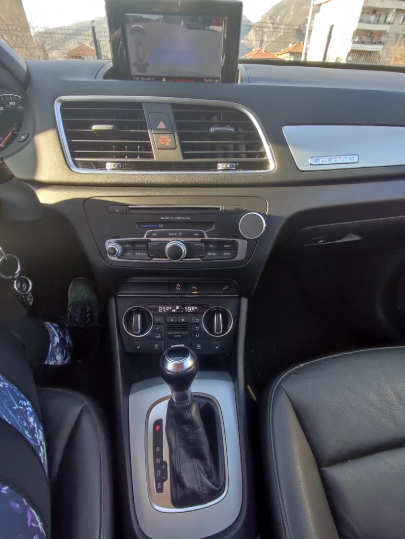 Audi Q3, снимка 8 - Автомобили и джипове - 52635221