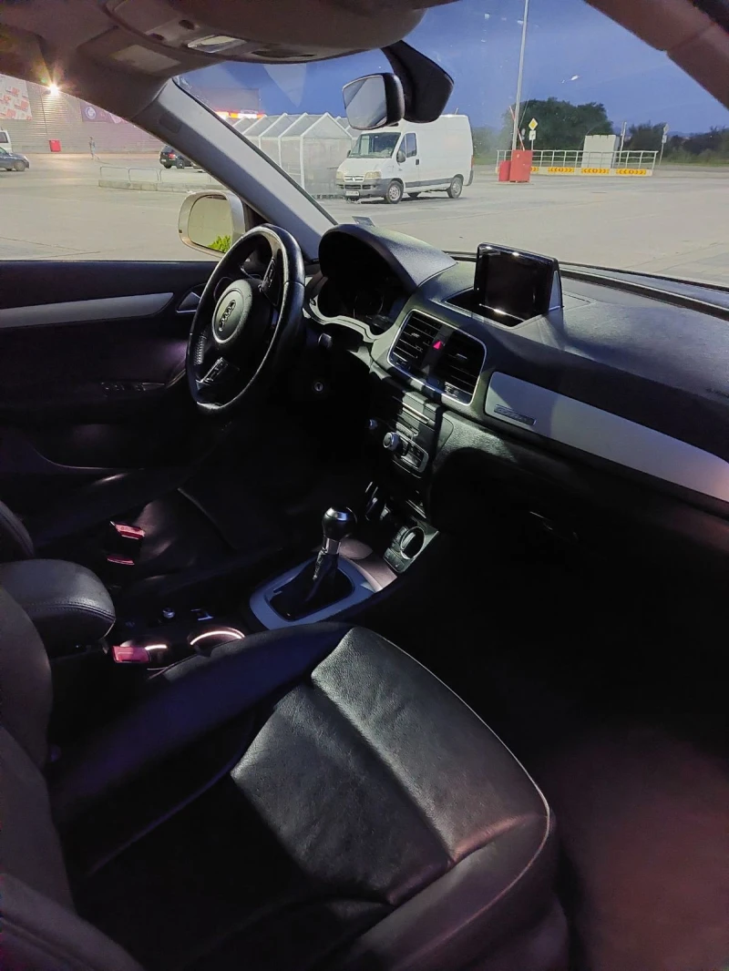 Audi Q3, снимка 14 - Автомобили и джипове - 52635221