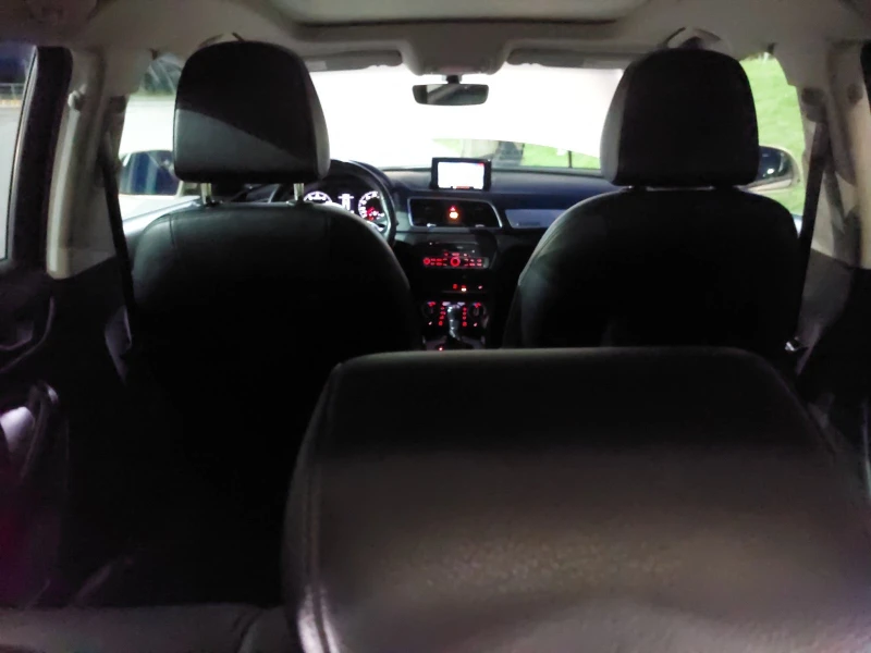 Audi Q3, снимка 11 - Автомобили и джипове - 52635221