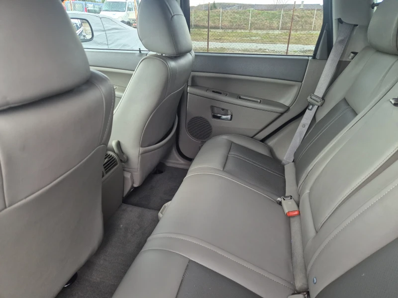 Jeep Grand cherokee 3.0 CRD, снимка 7 - Автомобили и джипове - 53471081