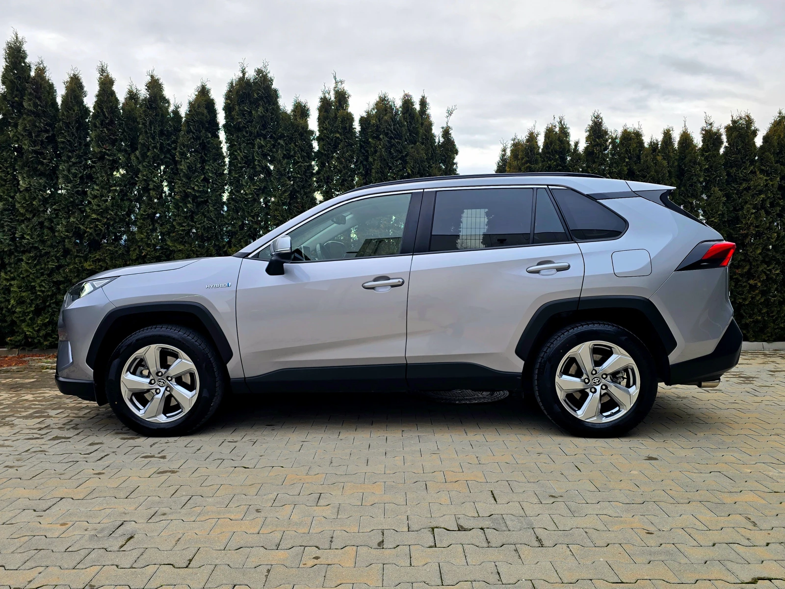 Toyota Rav4 2.5 XYBRID 4×4 222PS - изображение 8