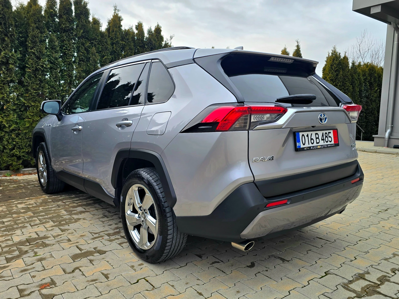 Toyota Rav4 2.5 XYBRID 4×4 222PS - изображение 7