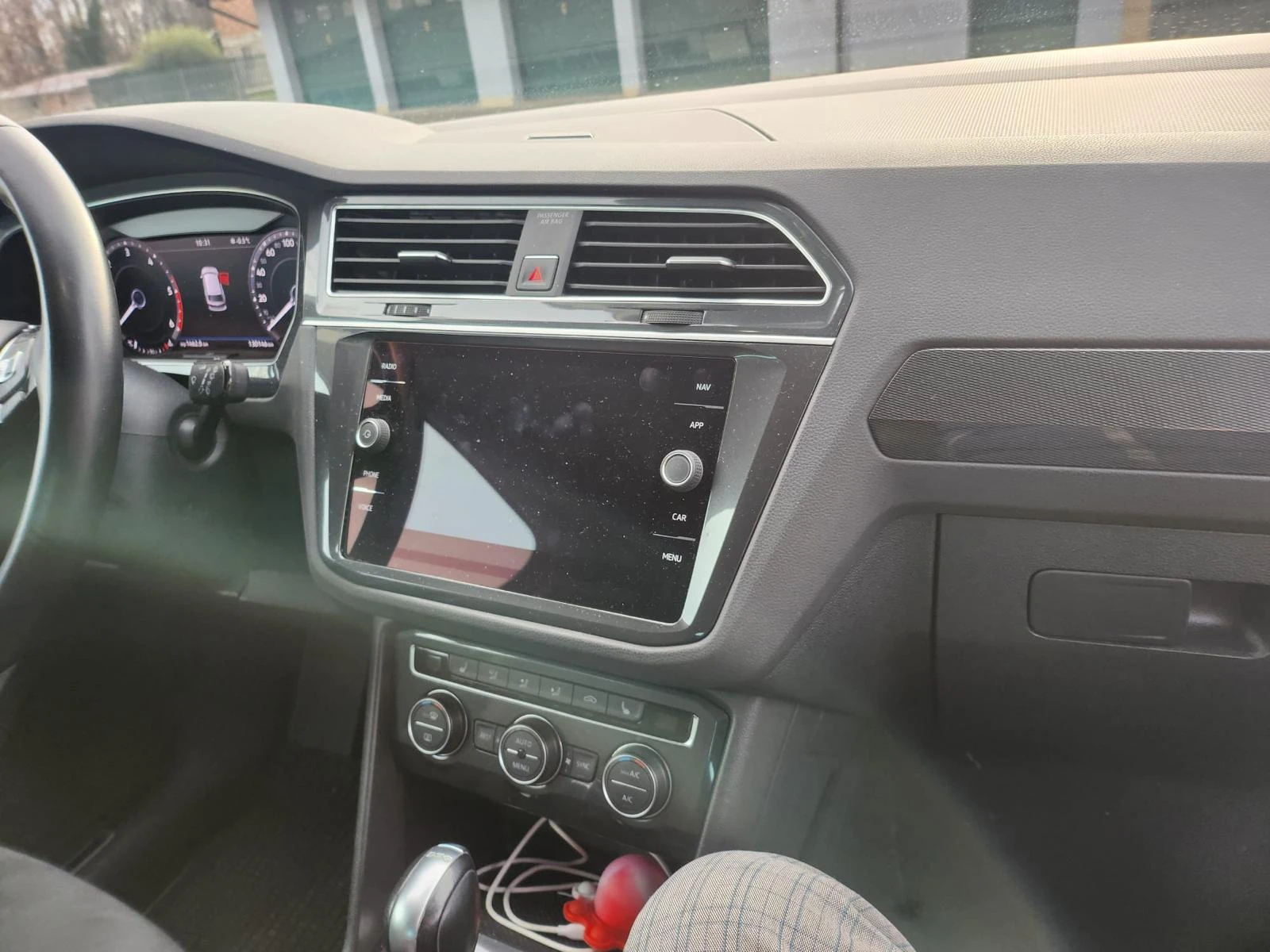 VW Tiguan 2.0 TDI DSG 4X4 - изображение 6